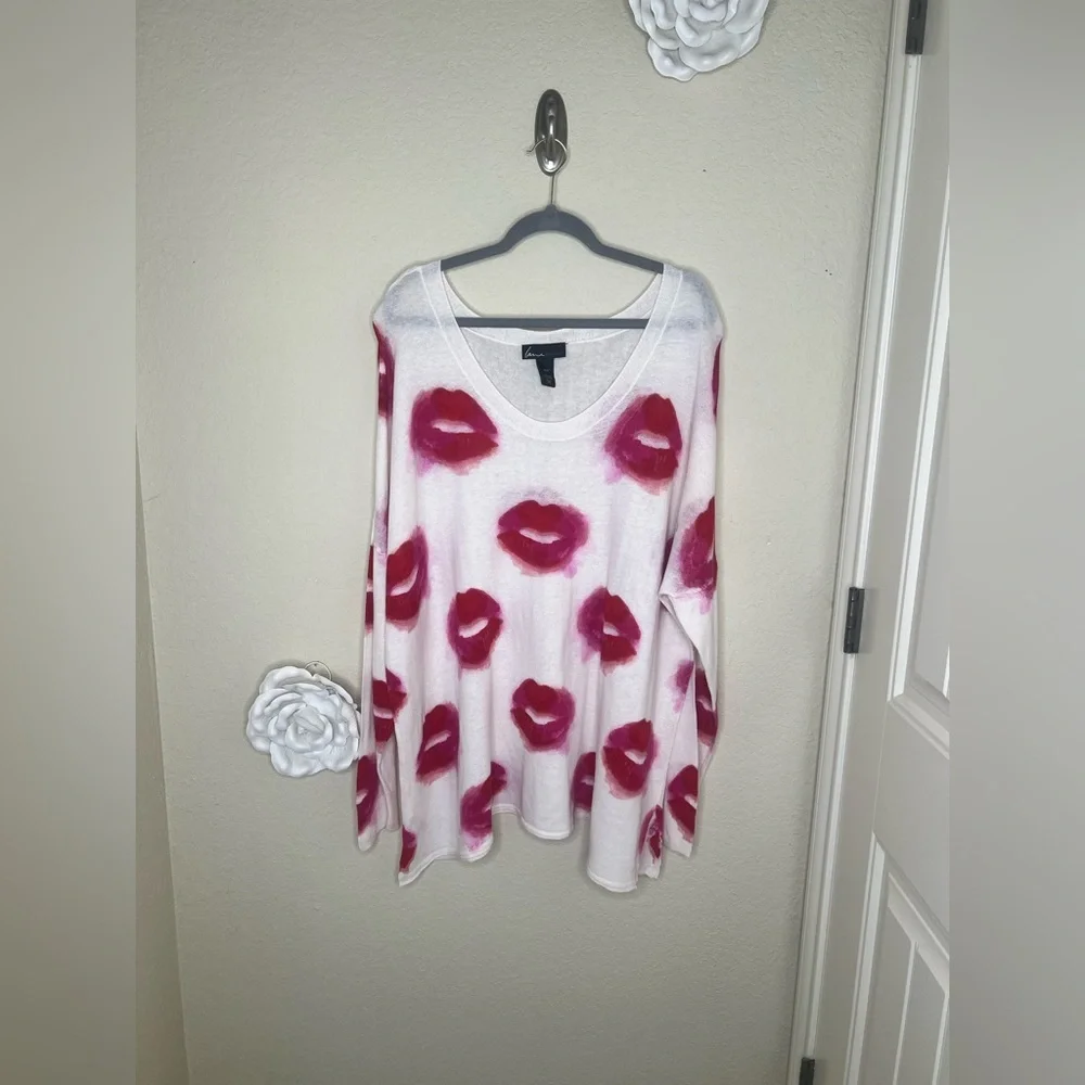 NTM: Lane Bryant Off White, Red & Pink Lipstick Lips Sweater Sz 26/28